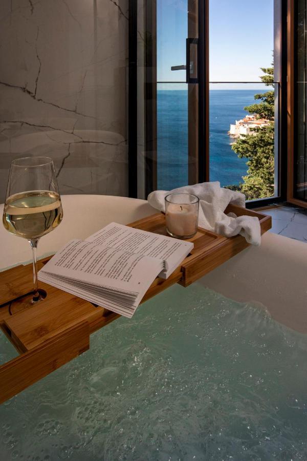 Villa T Dubrovnik - Wellness And Spa Luxury Villa With Spectacular Old Town View ภายนอก รูปภาพ